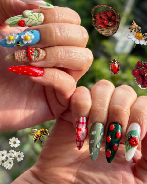 picnic nails with ladybug 3D